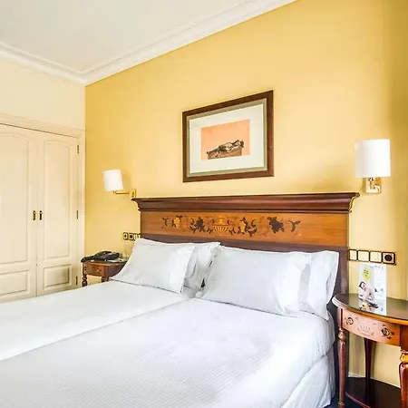 Hotel Sercotel Arenal