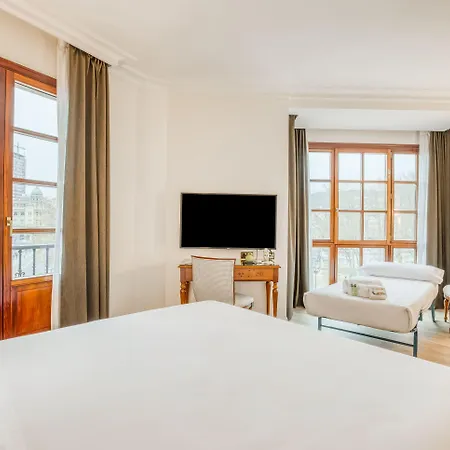 Отель Sercotel Arenal