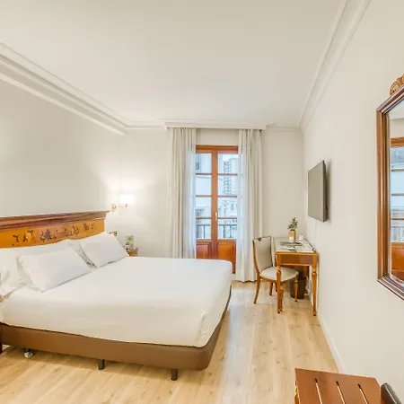 Отель Sercotel Arenal