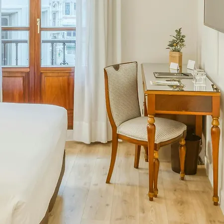Hotel Sercotel Arenal