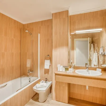 Hotel Sercotel Arenal