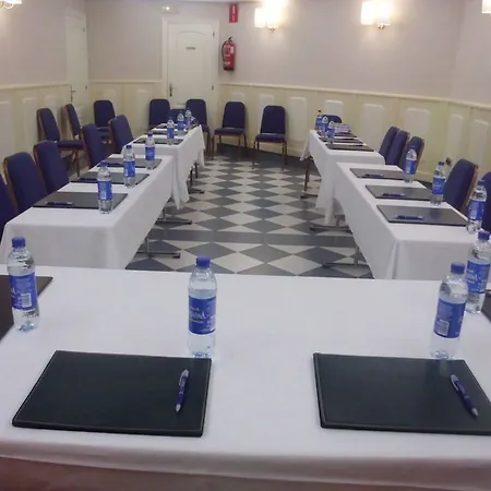 Sercotel Arenal Готель Більбао