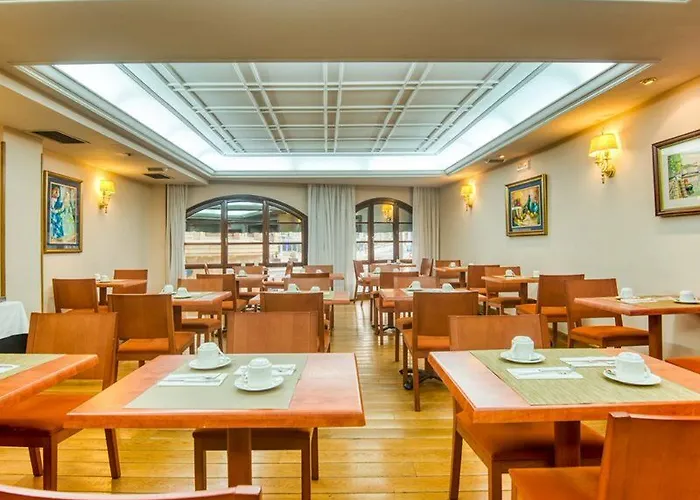 Sercotel Arenal Бильбао