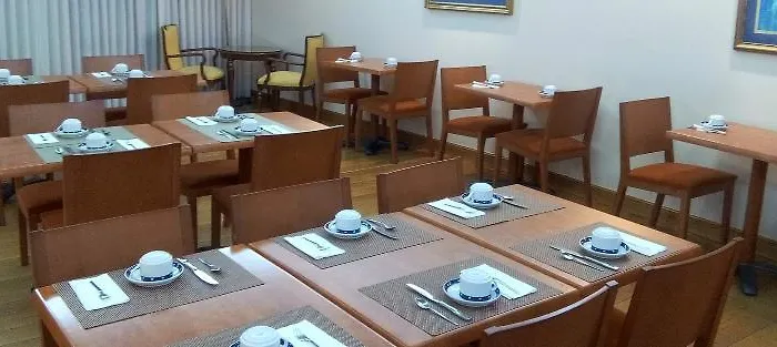 Sercotel Arenal ホテル