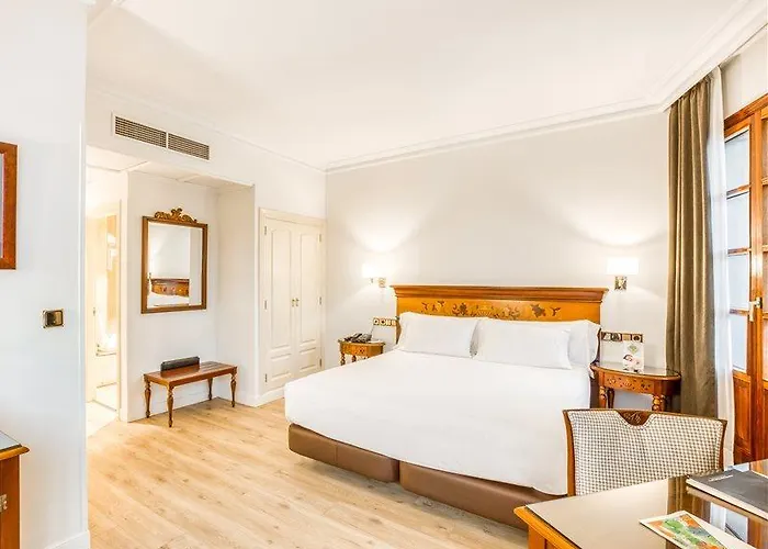 Sercotel Arenal Szálloda 3*